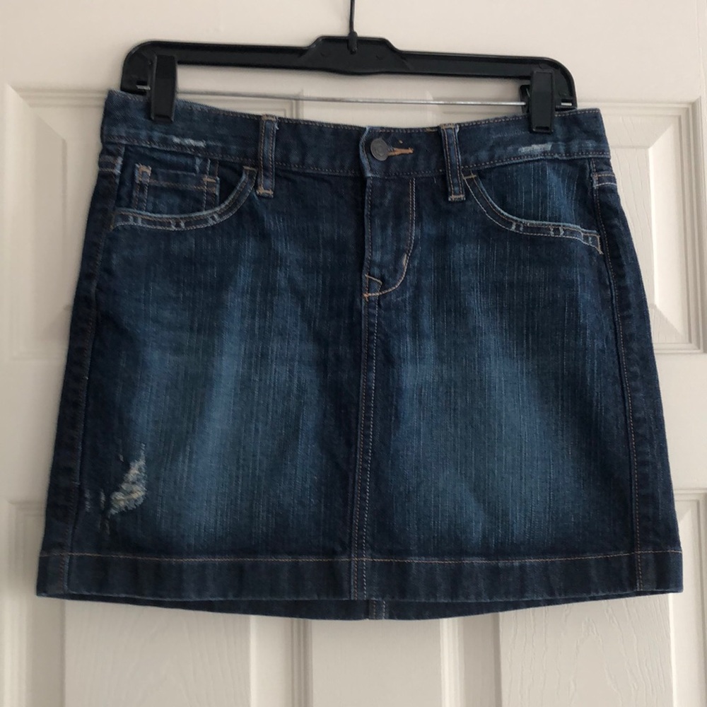 Dark walk distressed denim skirt sz 4